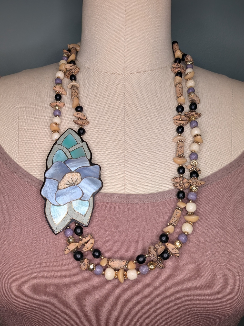 Vintage Made In Philippines Shell Inlay Flower Beaded Statement Necklace